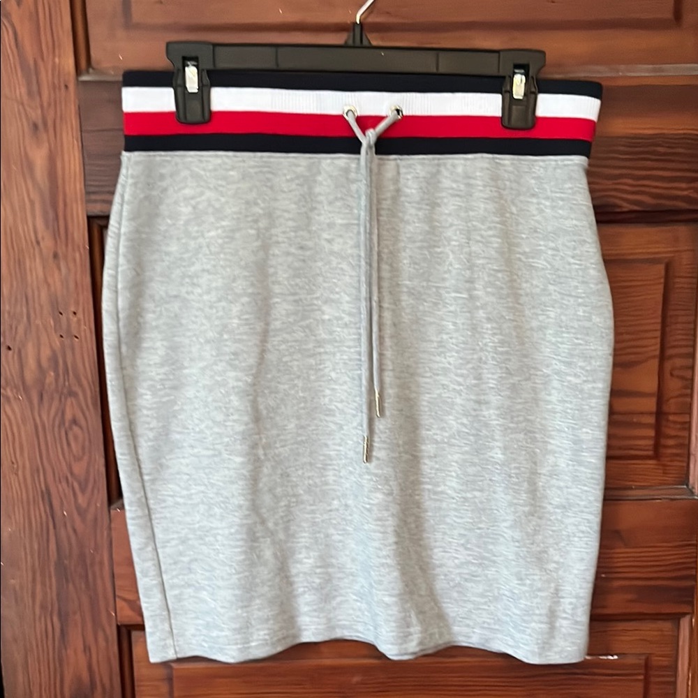 Tommy Hilfiger sweatshirt skirt size Small